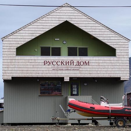 Russkiy Dom Longyearbyen Ngoại thất bức ảnh