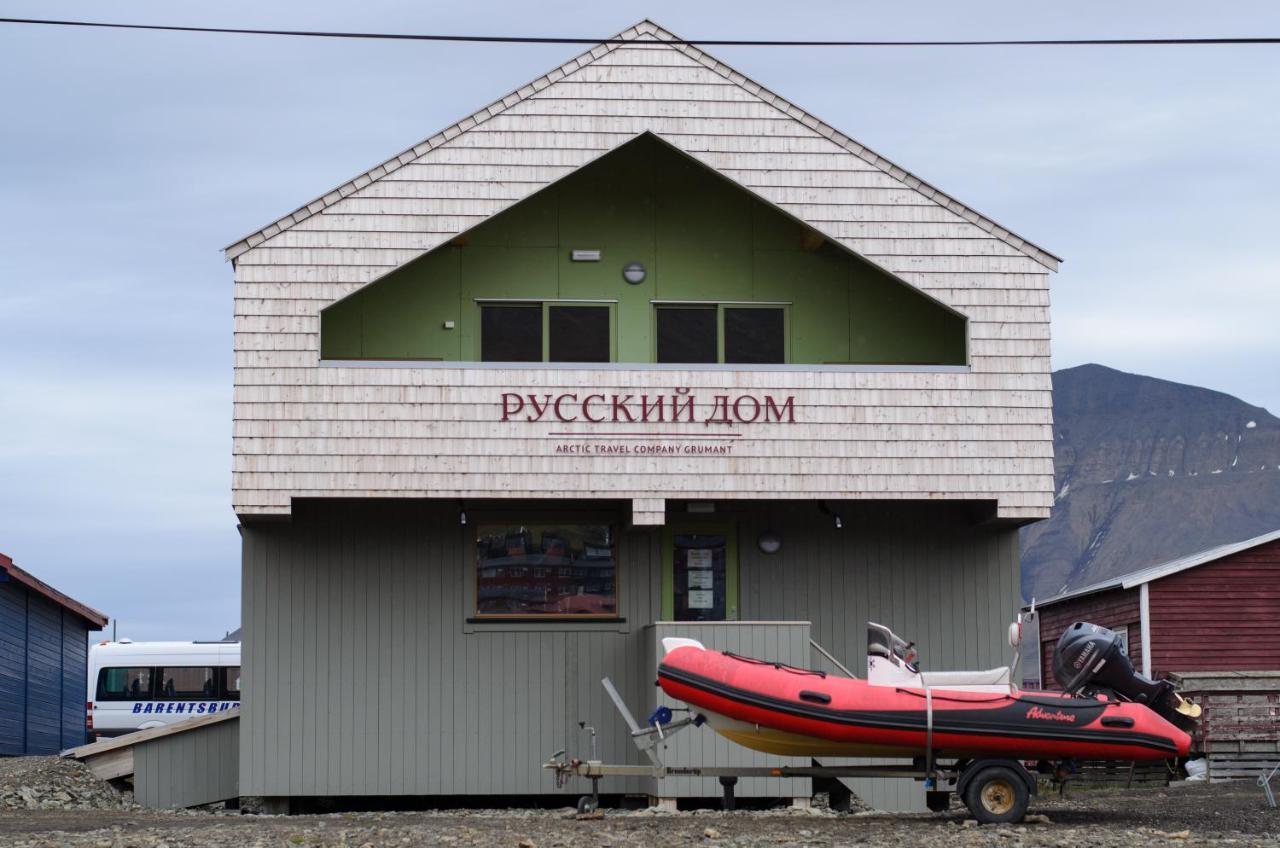 Russkiy Dom Longyearbyen Ngoại thất bức ảnh